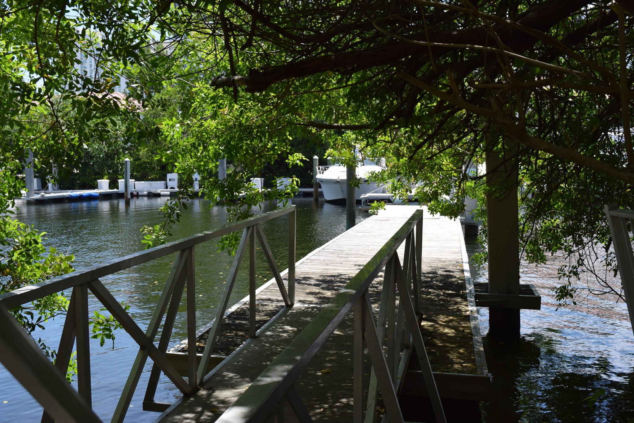 MYSTIC POINTE TOWER 600 C - Residential Lease