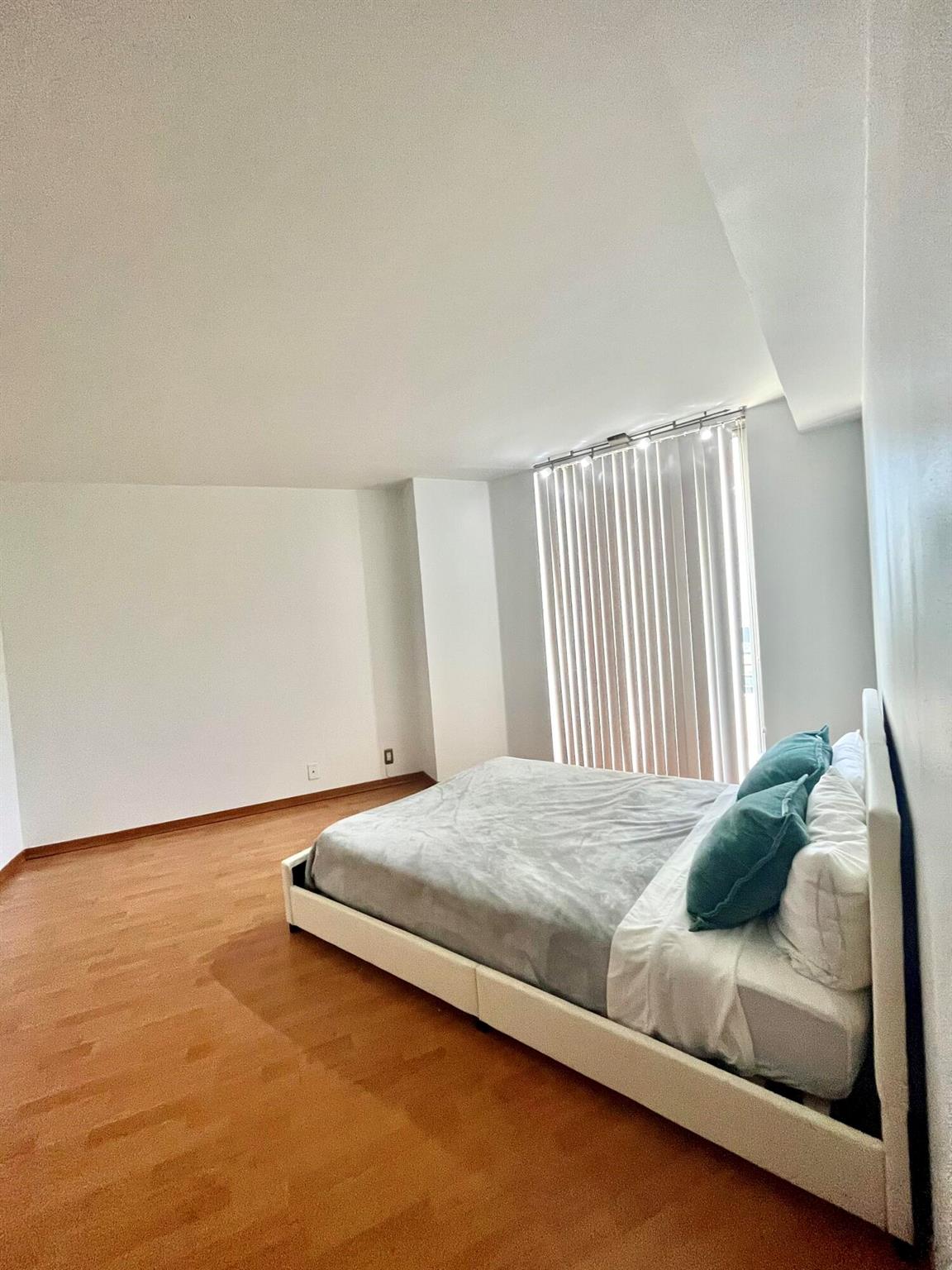 MYSTIC POINTE TOWER 600 C - Residential Lease