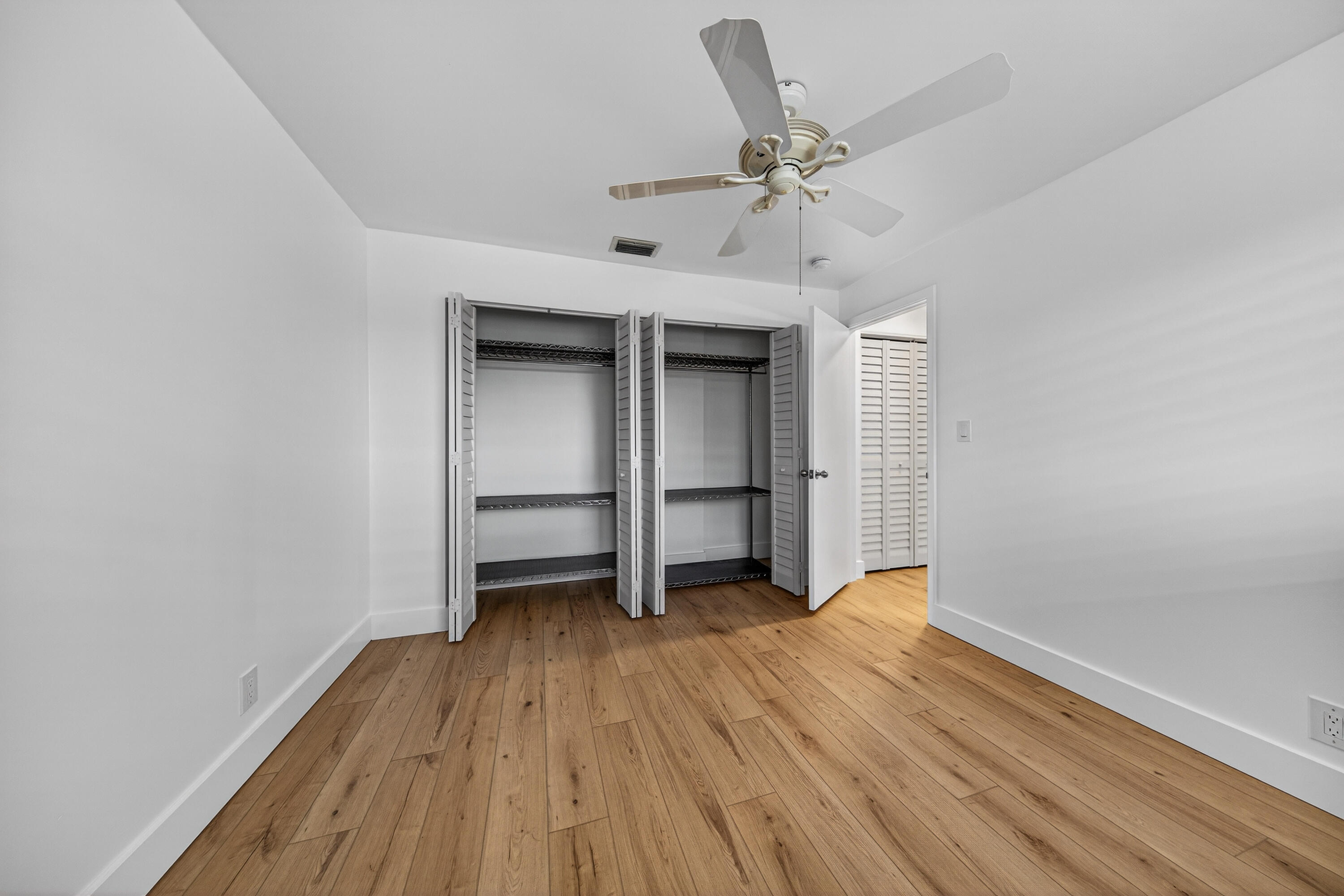 ROYAL PARK GARDENS I-J CONDO - Residential