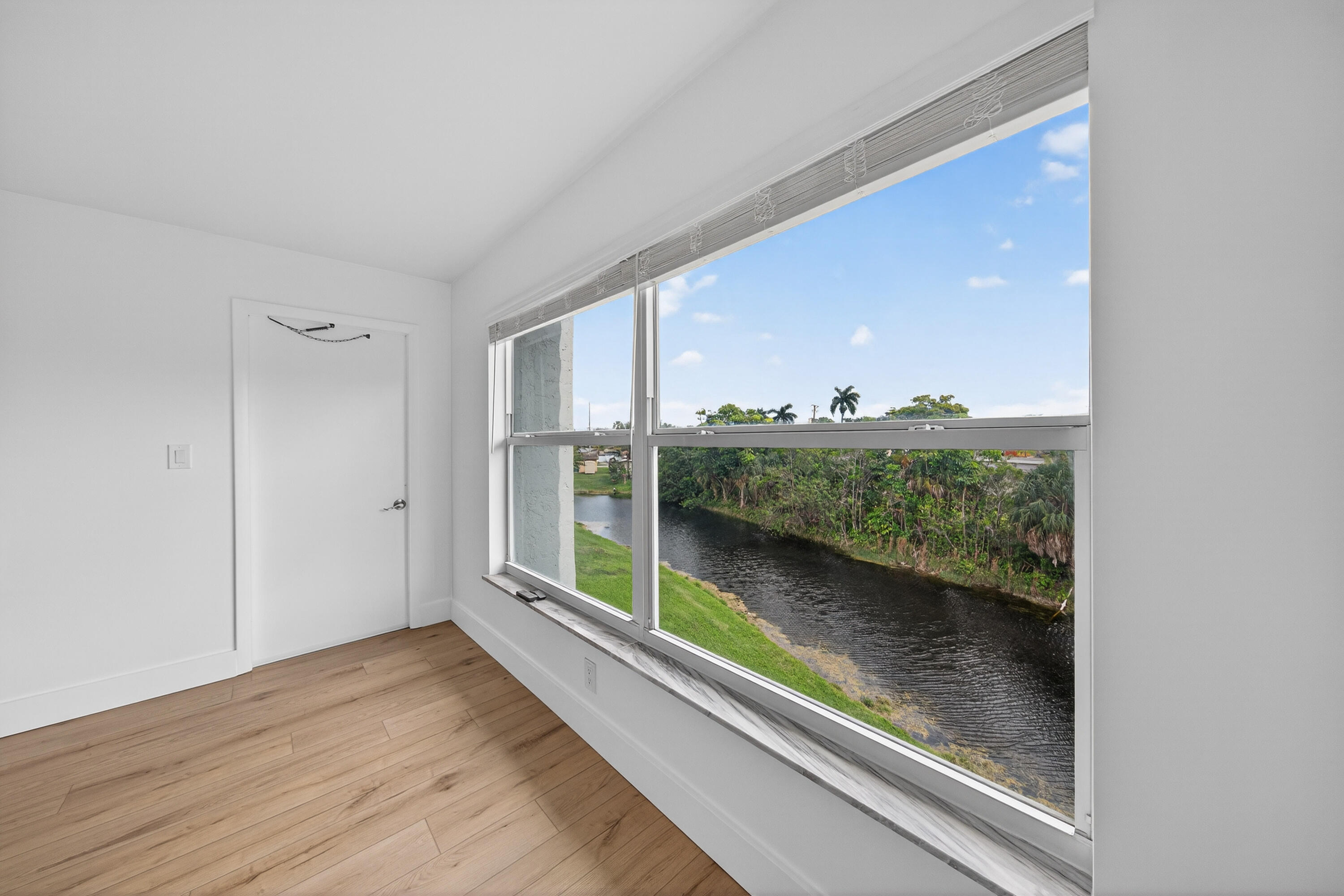 ROYAL PARK GARDENS I-J CONDO - Residential