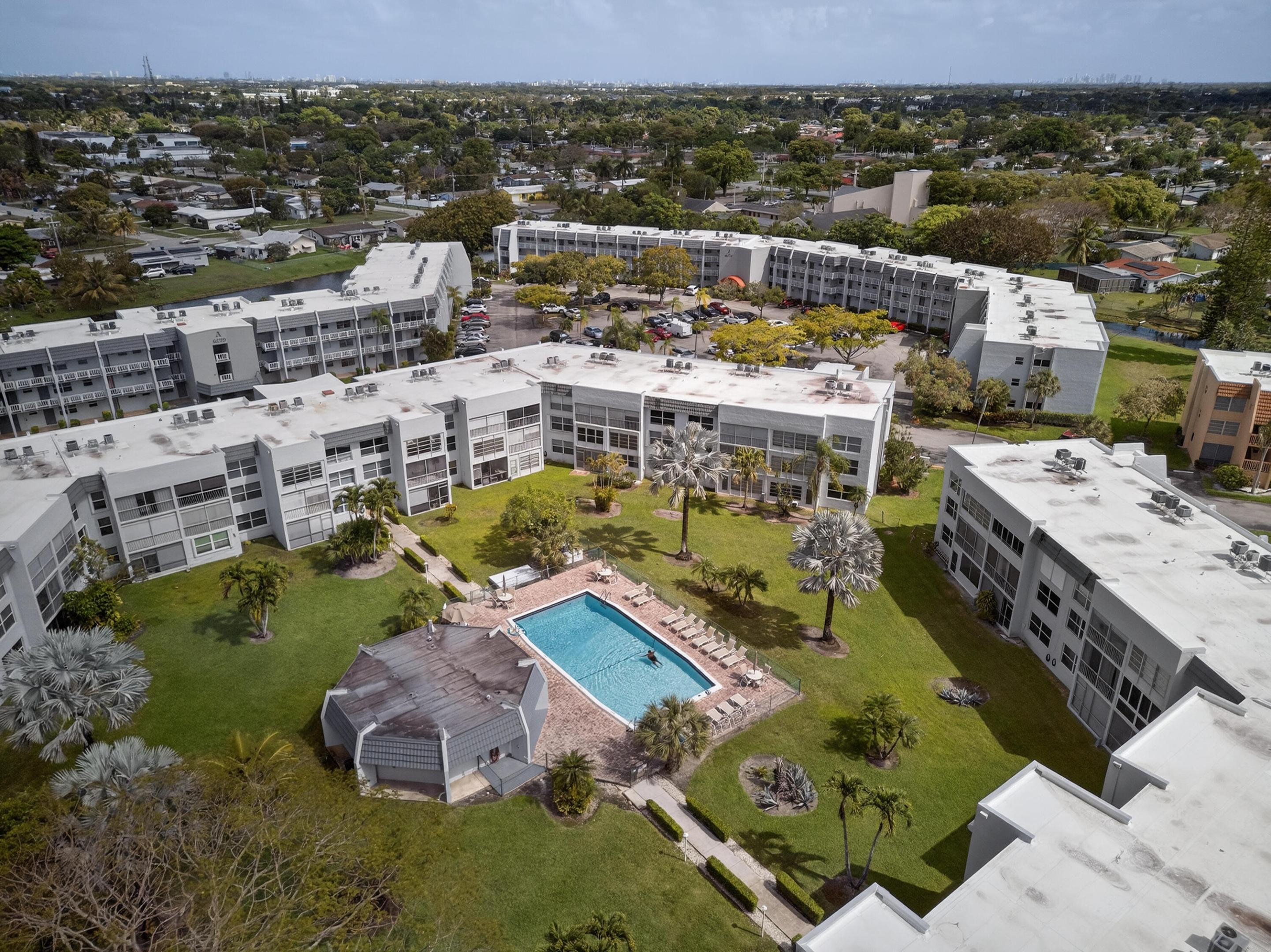 6570 Royal Palm Boulevard 306j