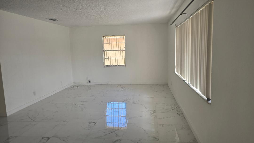 The Dells 64-40 B - Residential Lease