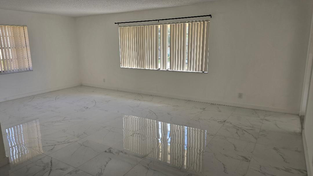 The Dells 64-40 B - Residential Lease