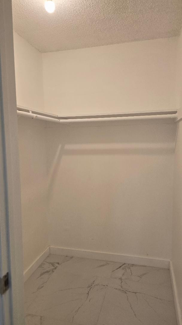 The Dells 64-40 B - Residential Lease