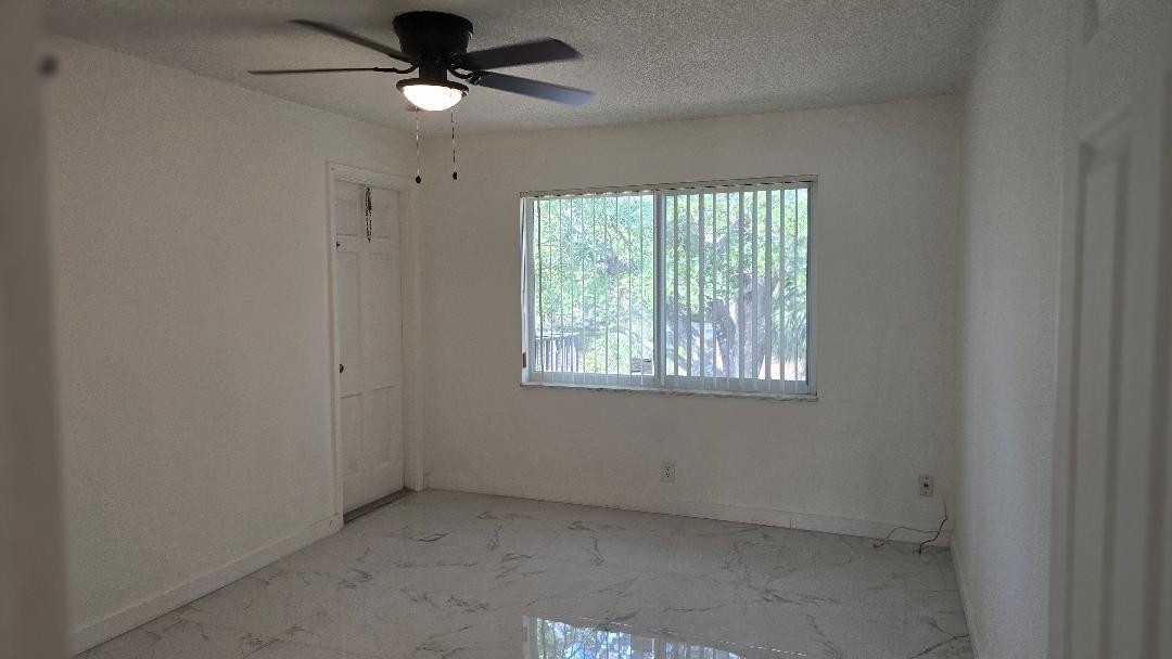 The Dells 64-40 B - Residential Lease