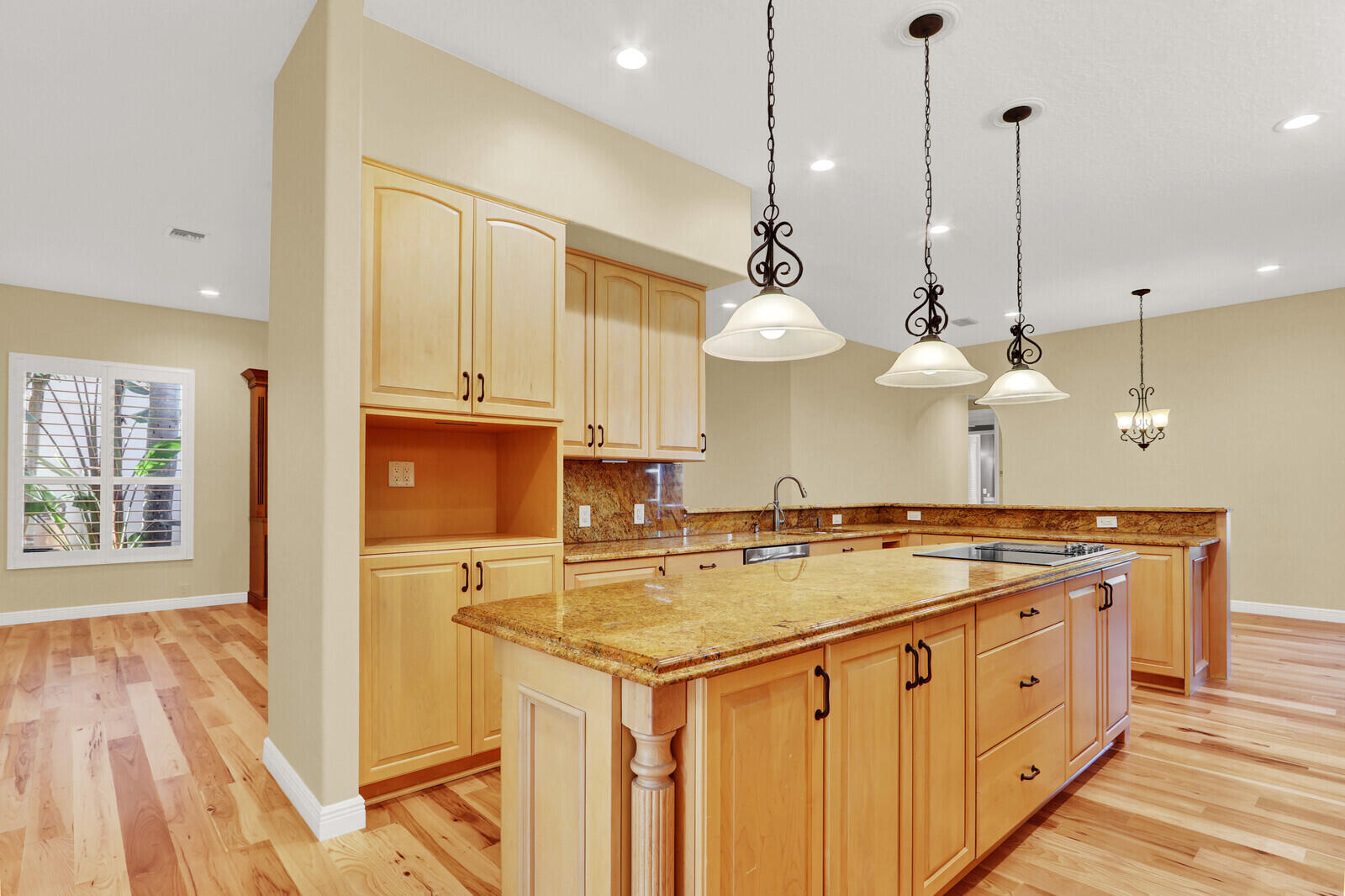 ISLAND - Residential