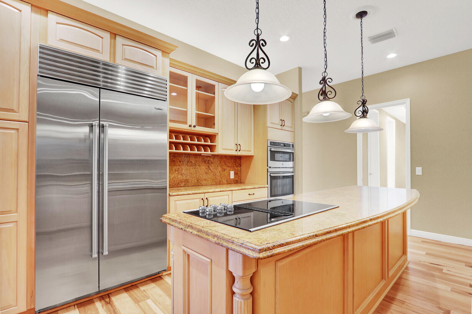 ISLAND - Residential