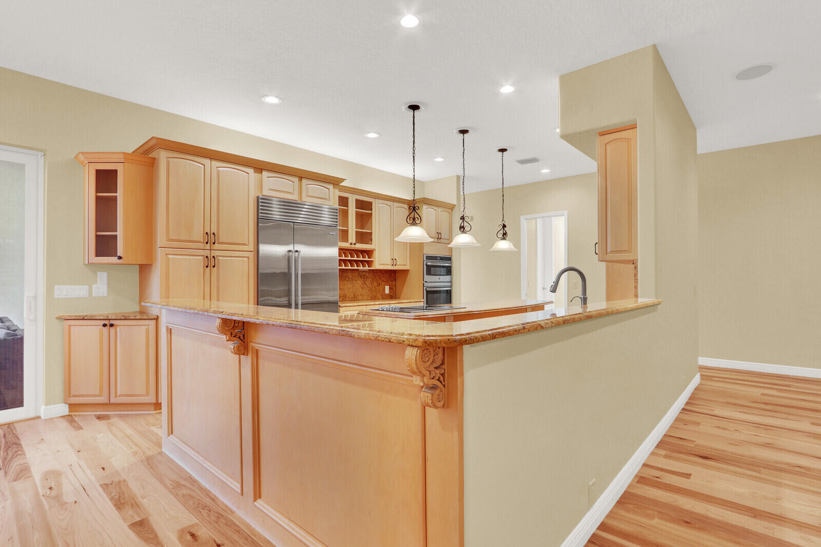 ISLAND - Residential