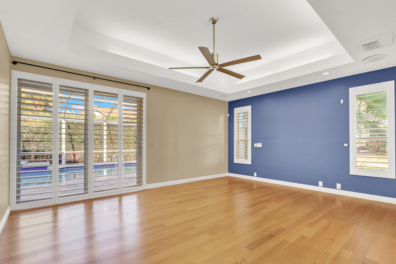 ISLAND - Residential