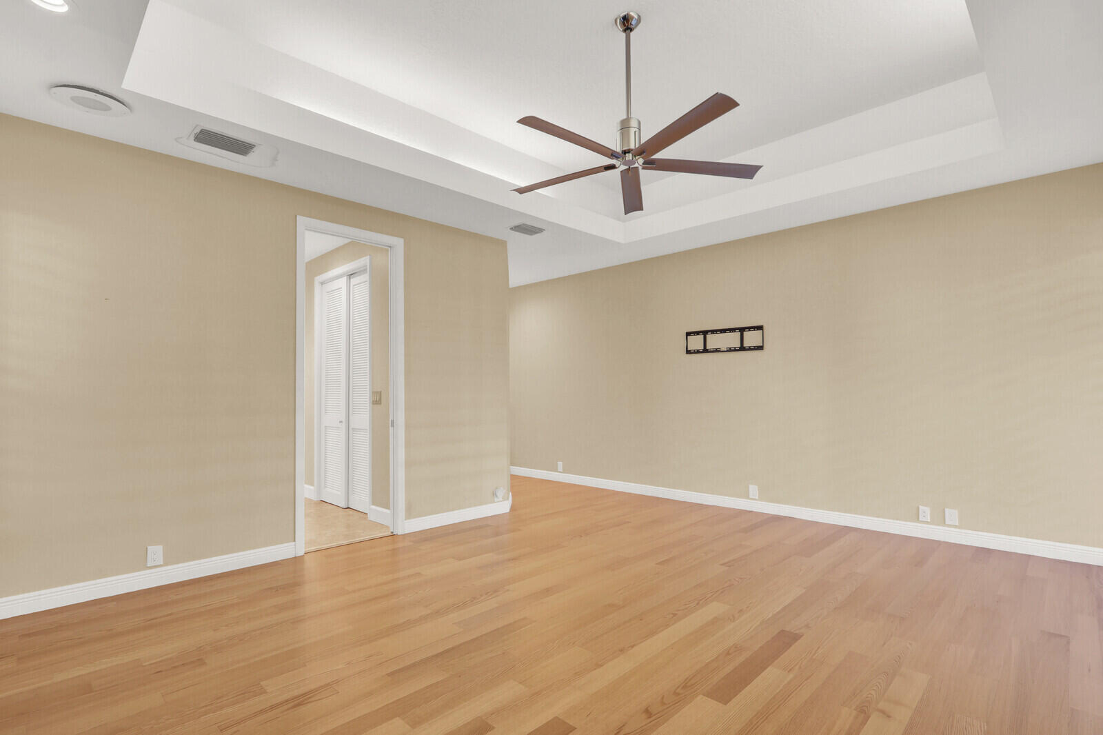 ISLAND - Residential