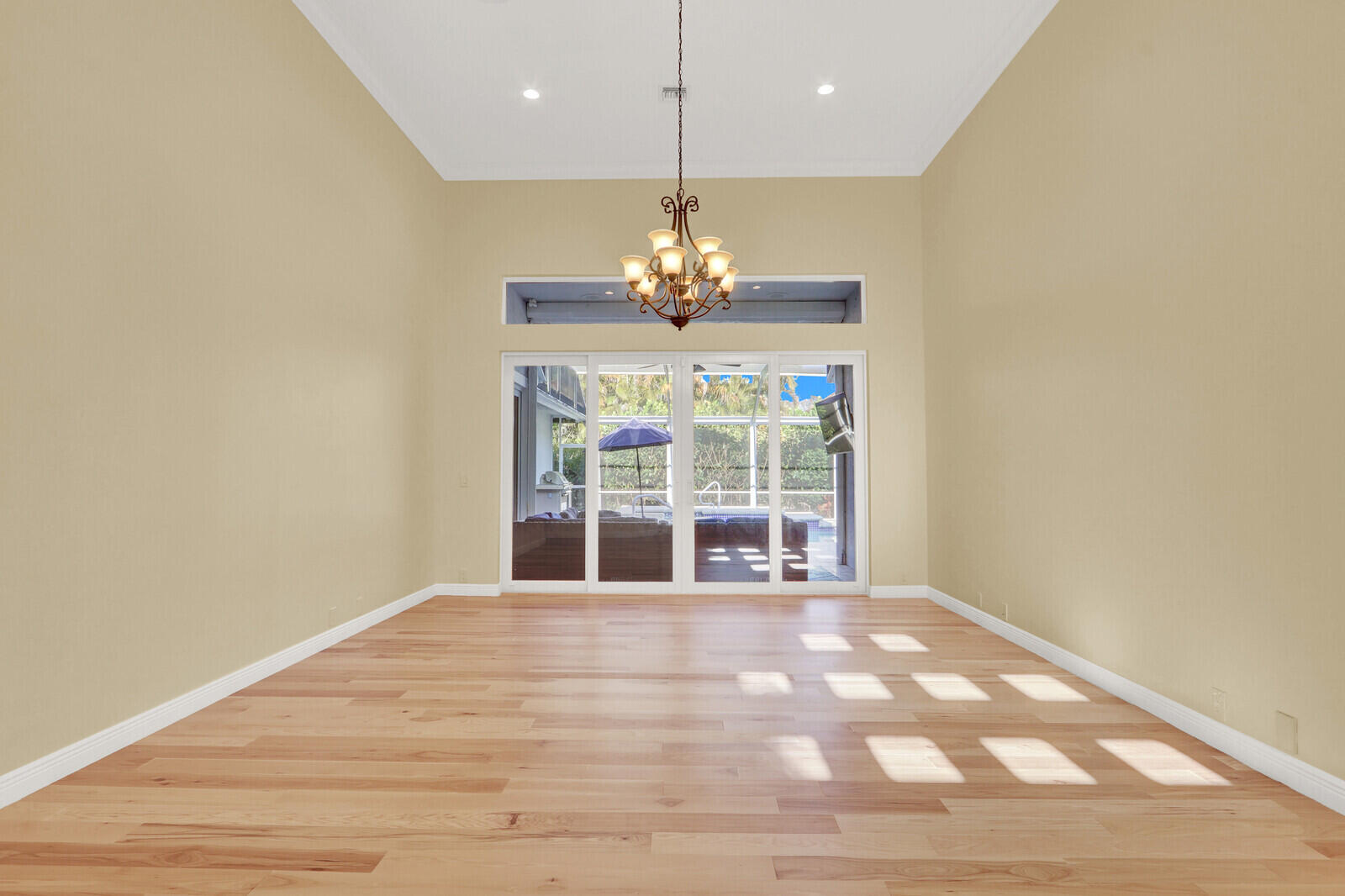 ISLAND - Residential