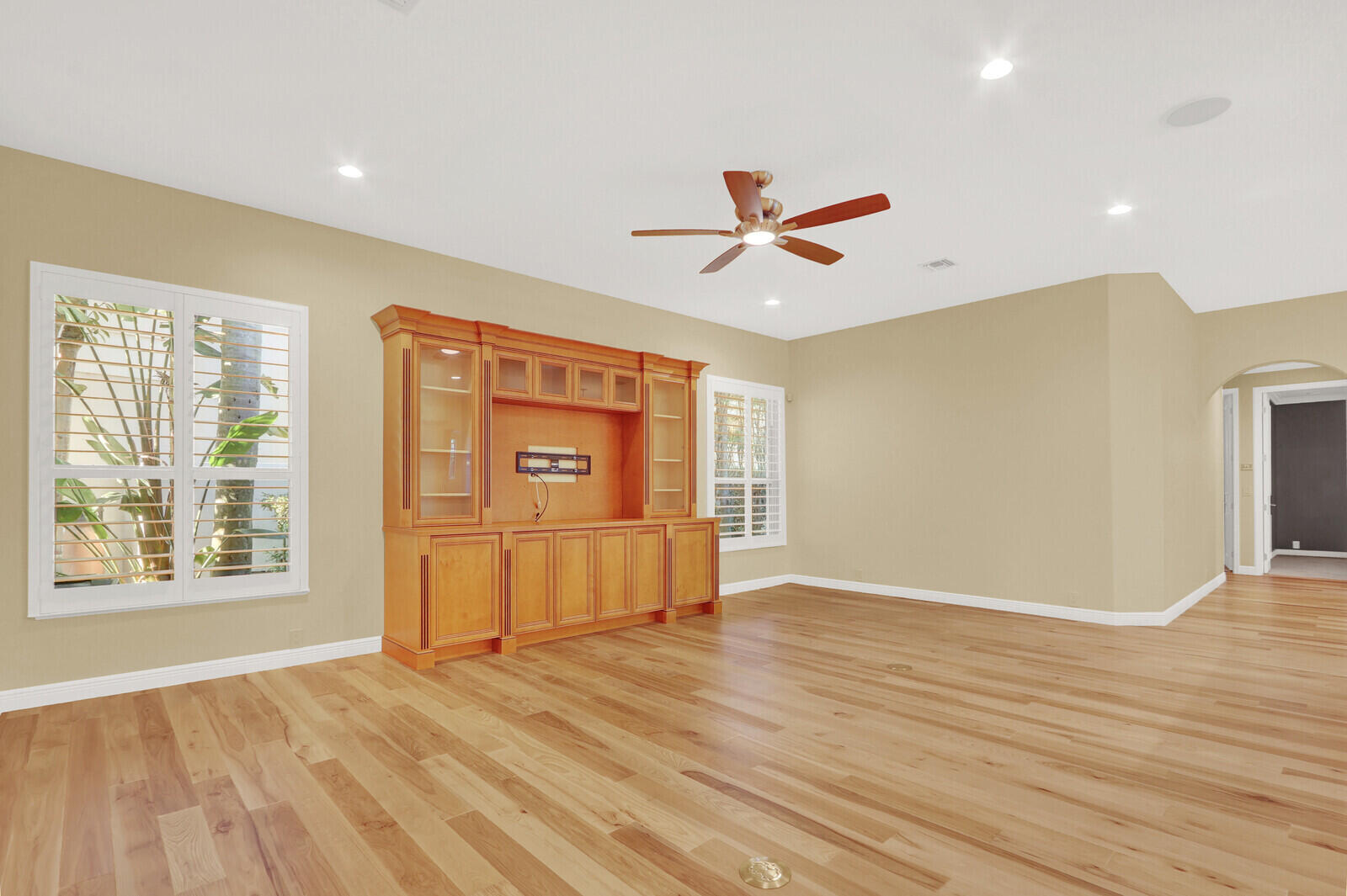 ISLAND - Residential