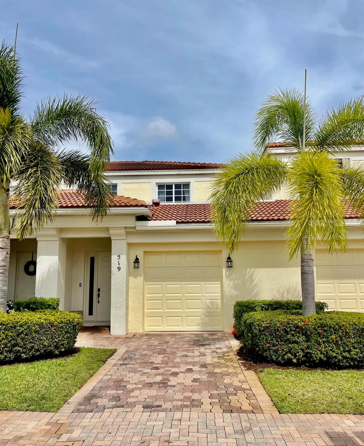 519 Commons Dr
