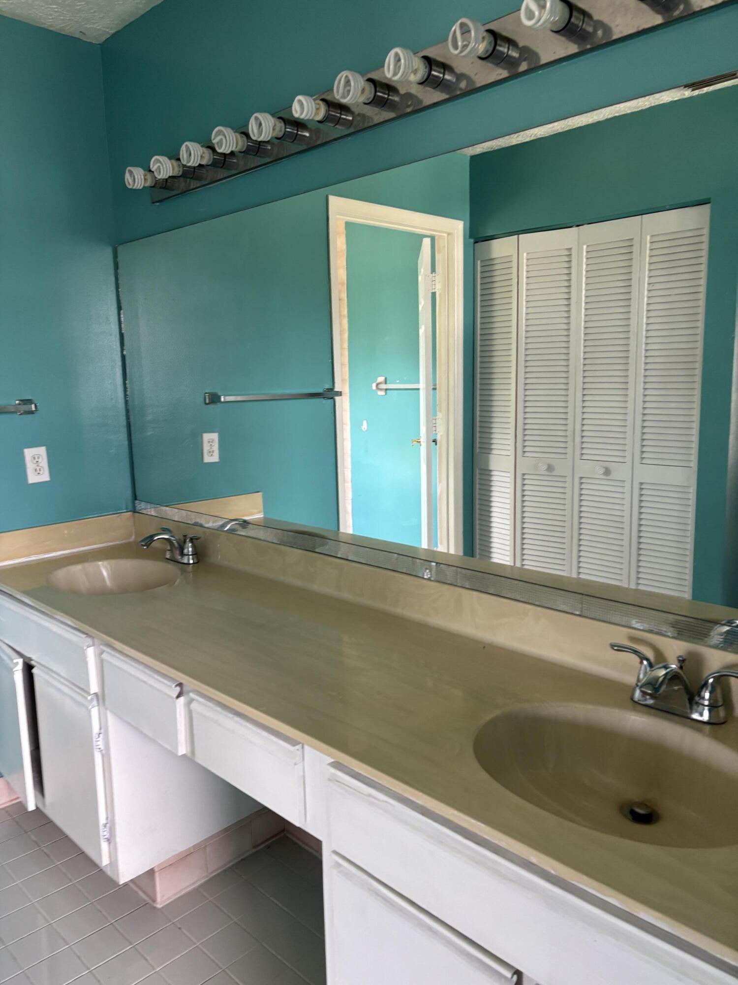 Estates of Longwood - Residential Lease