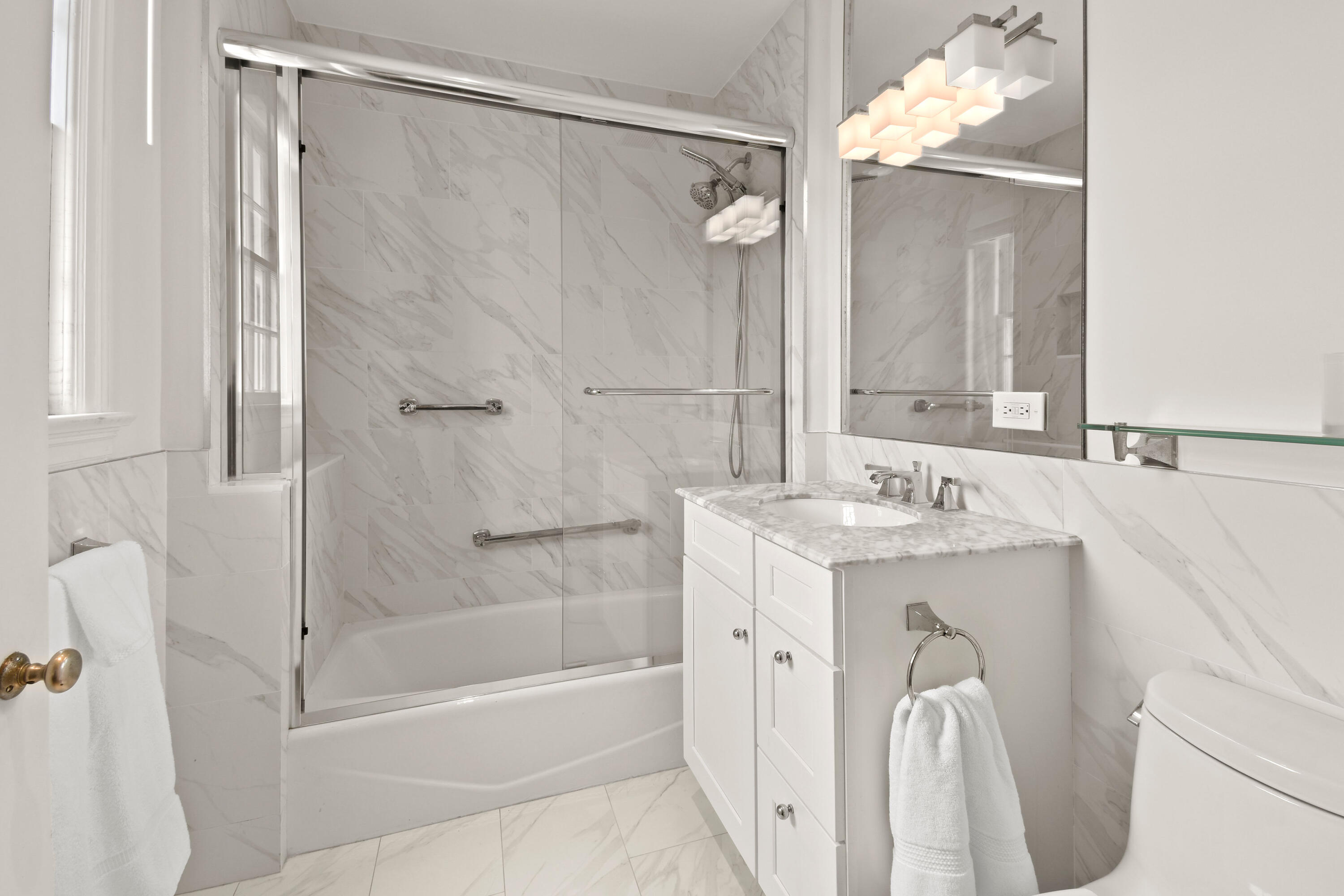 ROYAL PARK - Residential