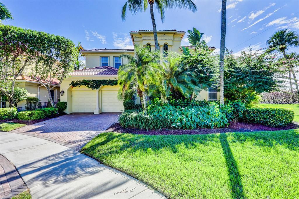 Photo of 140 Olivera Way, Palm Beach Gardens, FL 33418 (MLS # R10760264)