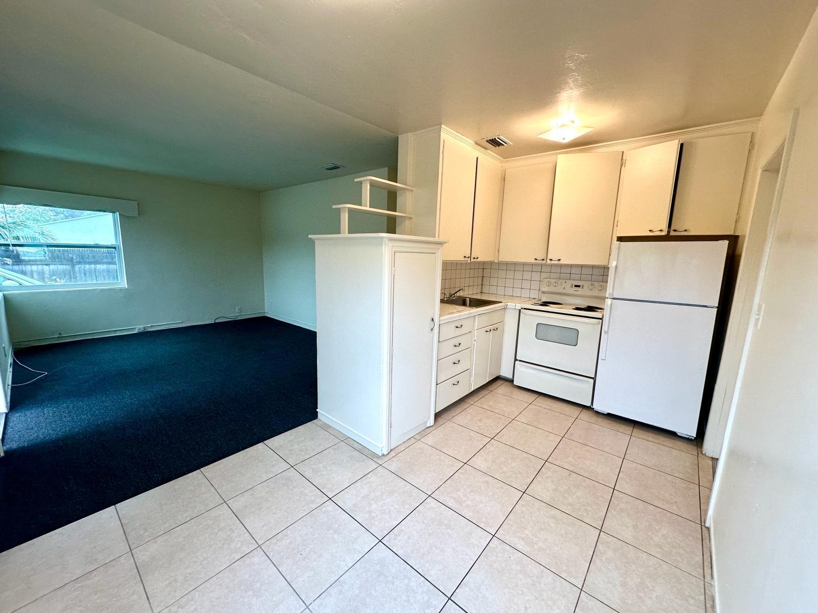 NORTH PALM BCH 3 - Residential Lease