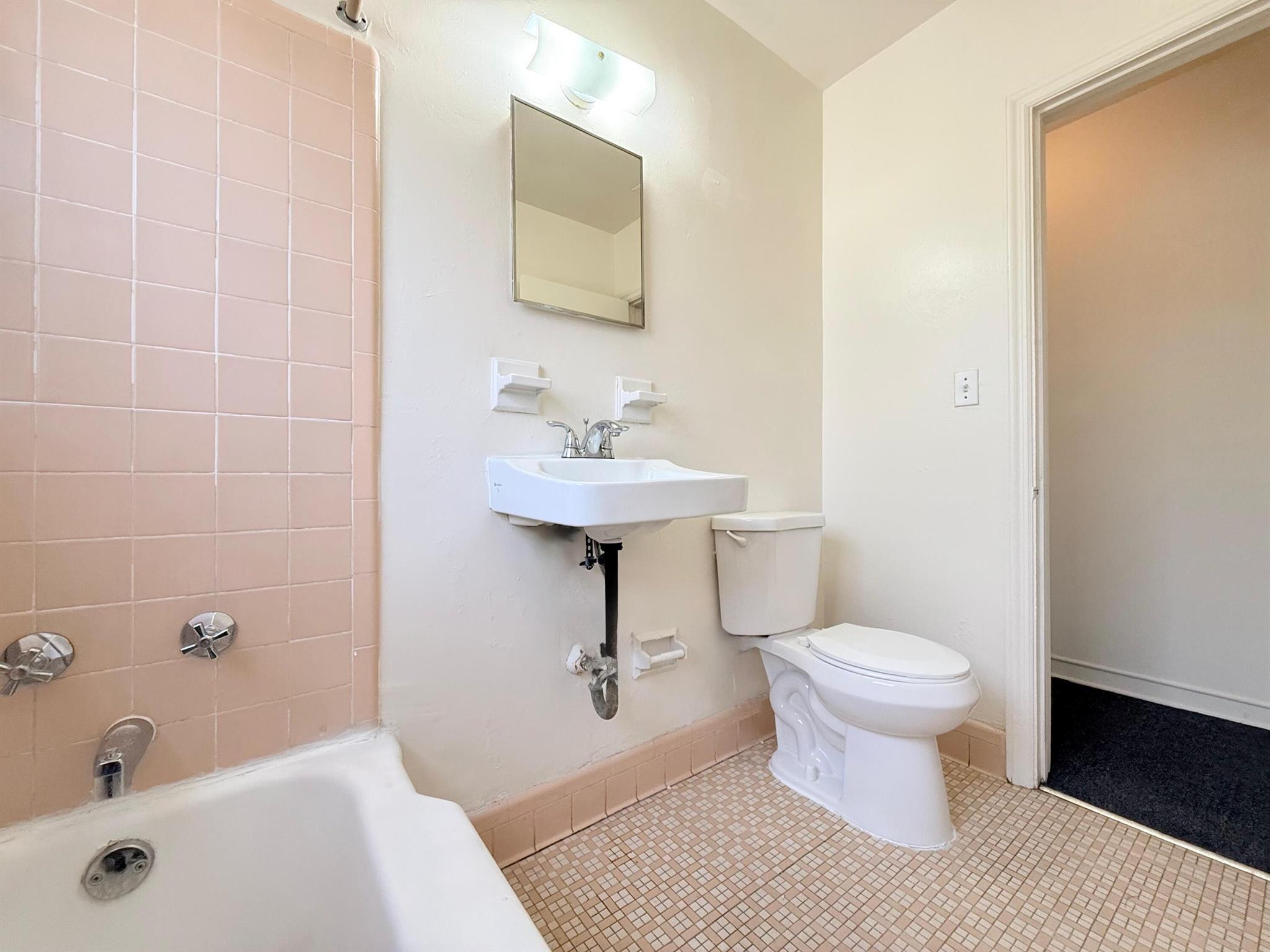 NORTH PALM BCH 3 - Residential Lease