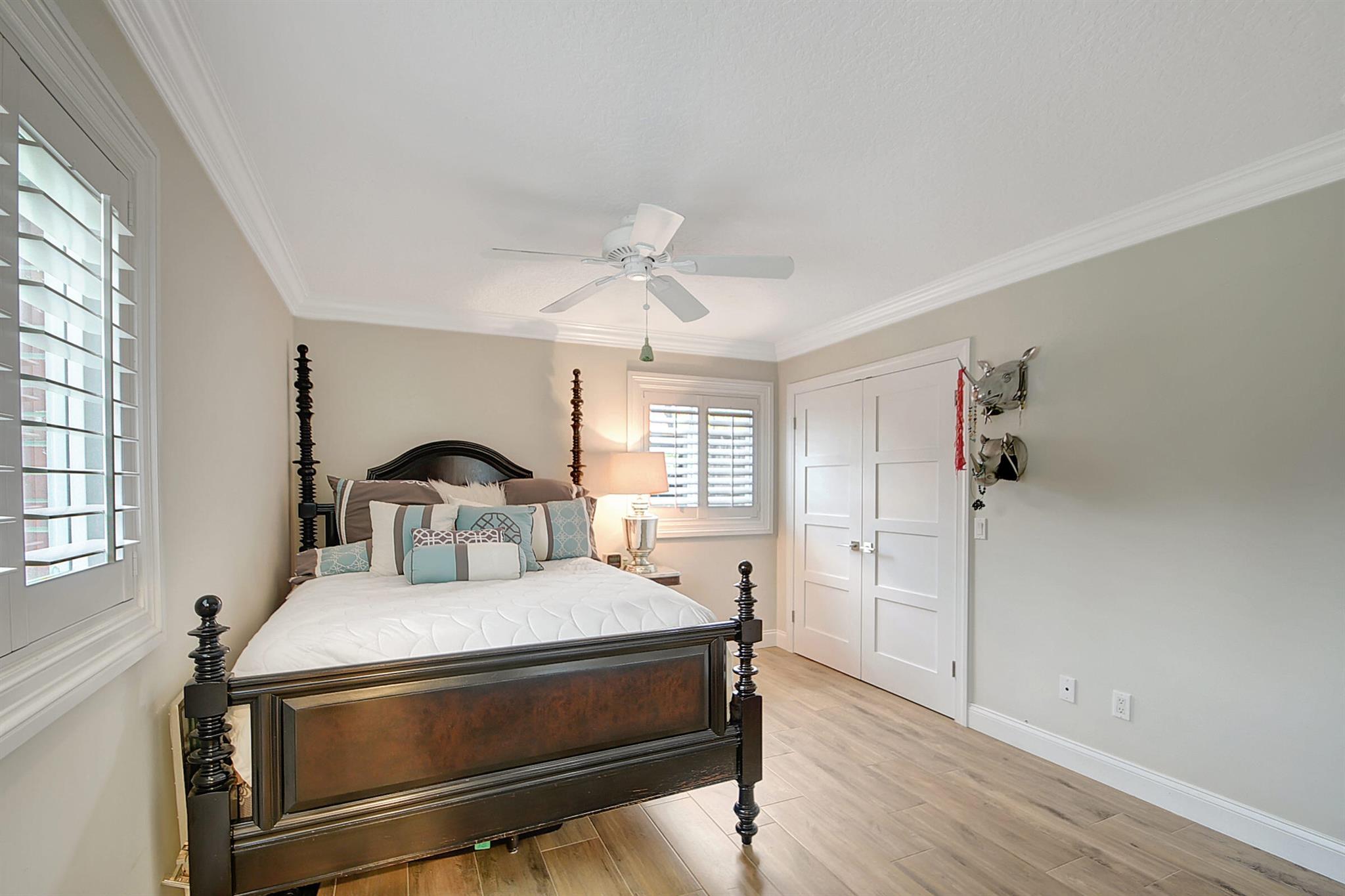 PALM BEACH NATL GOLF AND COUNTRY CLUB ESTATES 1 - Residential