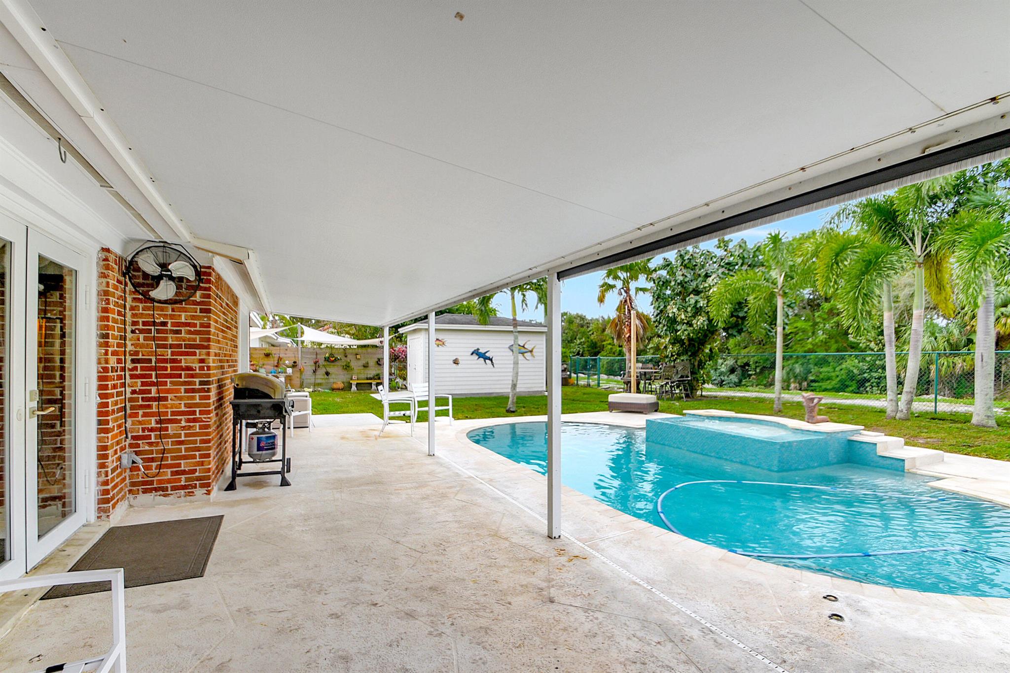 PALM BEACH NATL GOLF AND COUNTRY CLUB ESTATES 1 - Residential