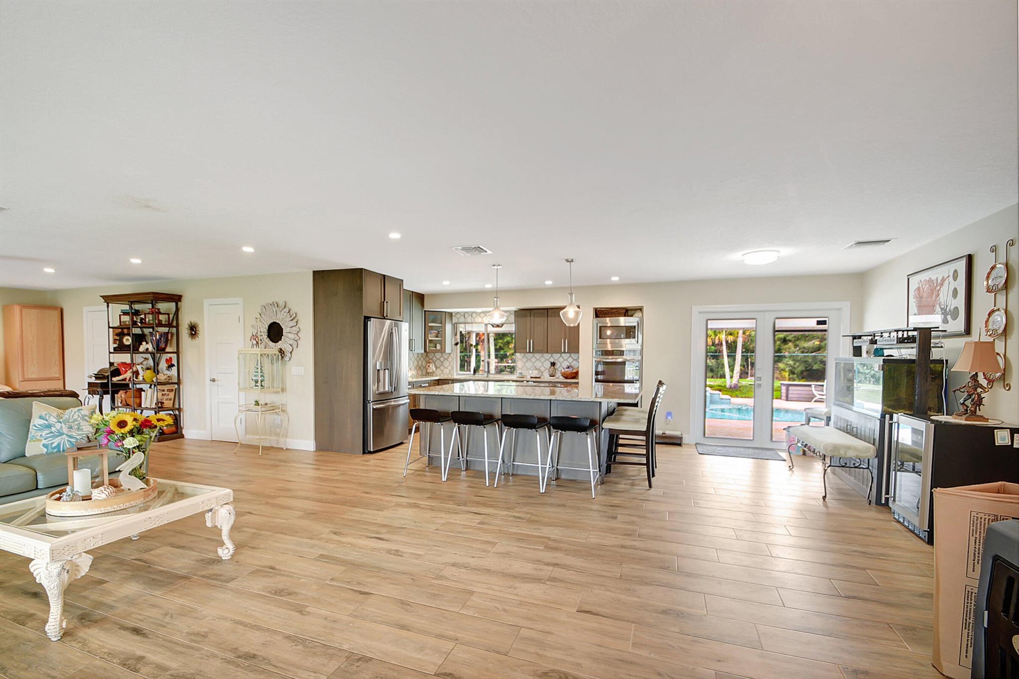 PALM BEACH NATL GOLF AND COUNTRY CLUB ESTATES 1 - Residential