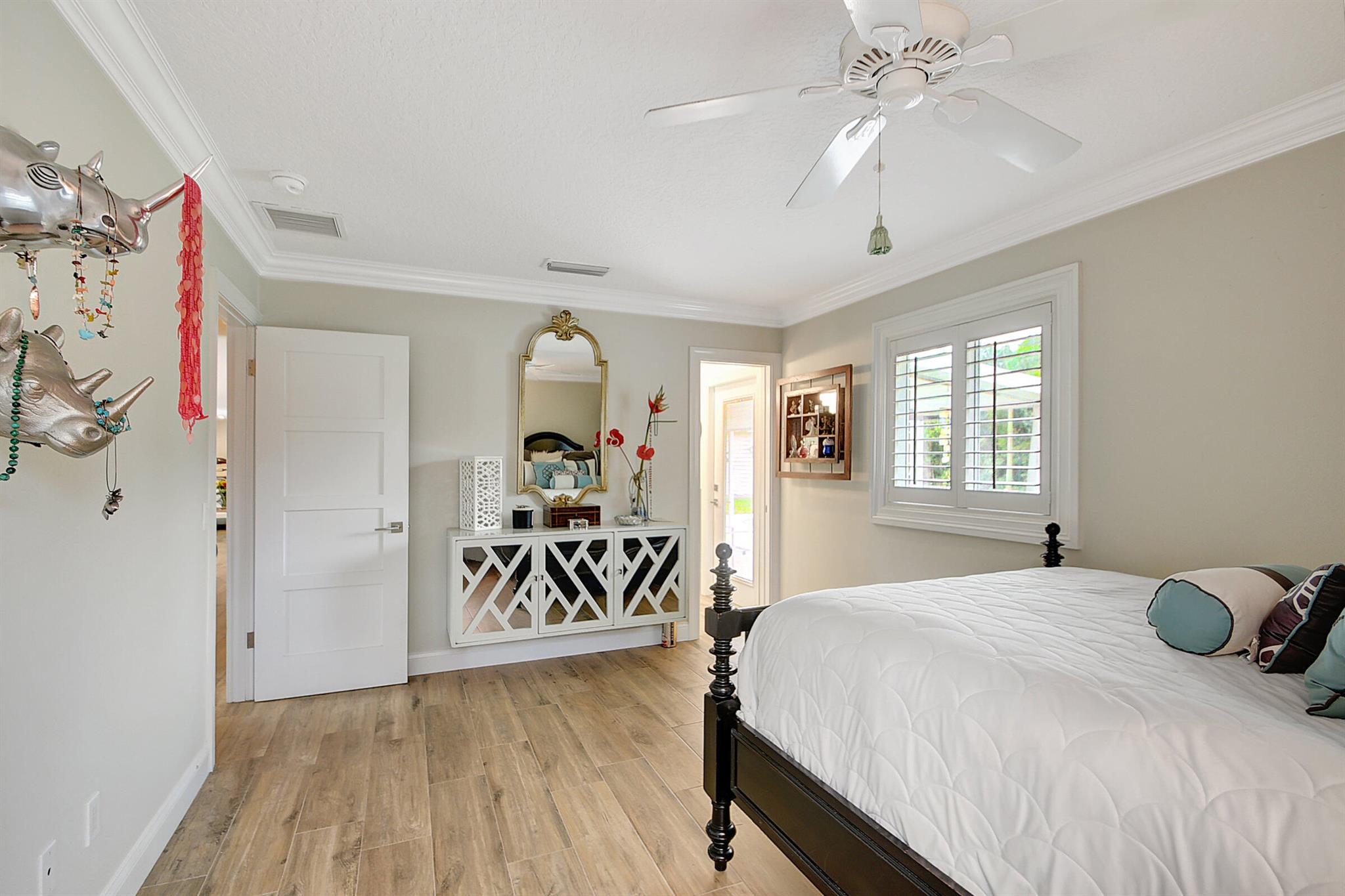 PALM BEACH NATL GOLF AND COUNTRY CLUB ESTATES 1 - Residential