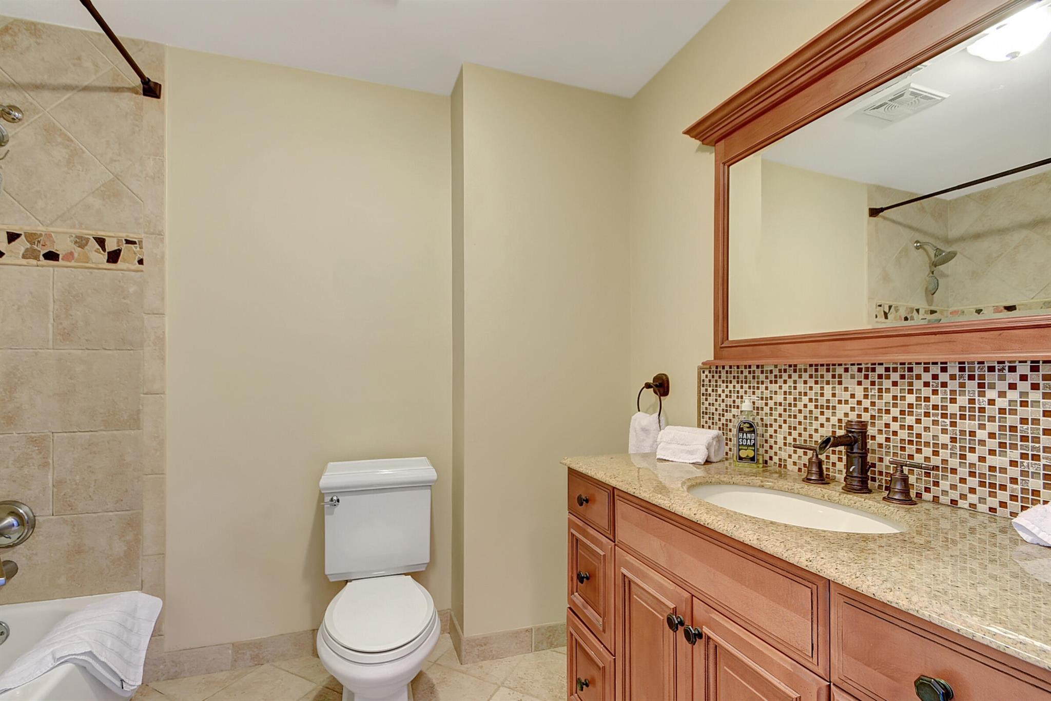 PALM BEACH NATL GOLF AND COUNTRY CLUB ESTATES 1 - Residential