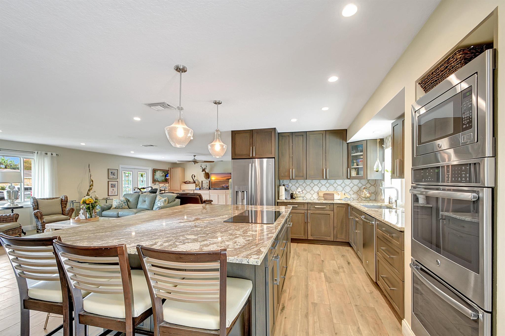 PALM BEACH NATL GOLF AND COUNTRY CLUB ESTATES 1 - Residential