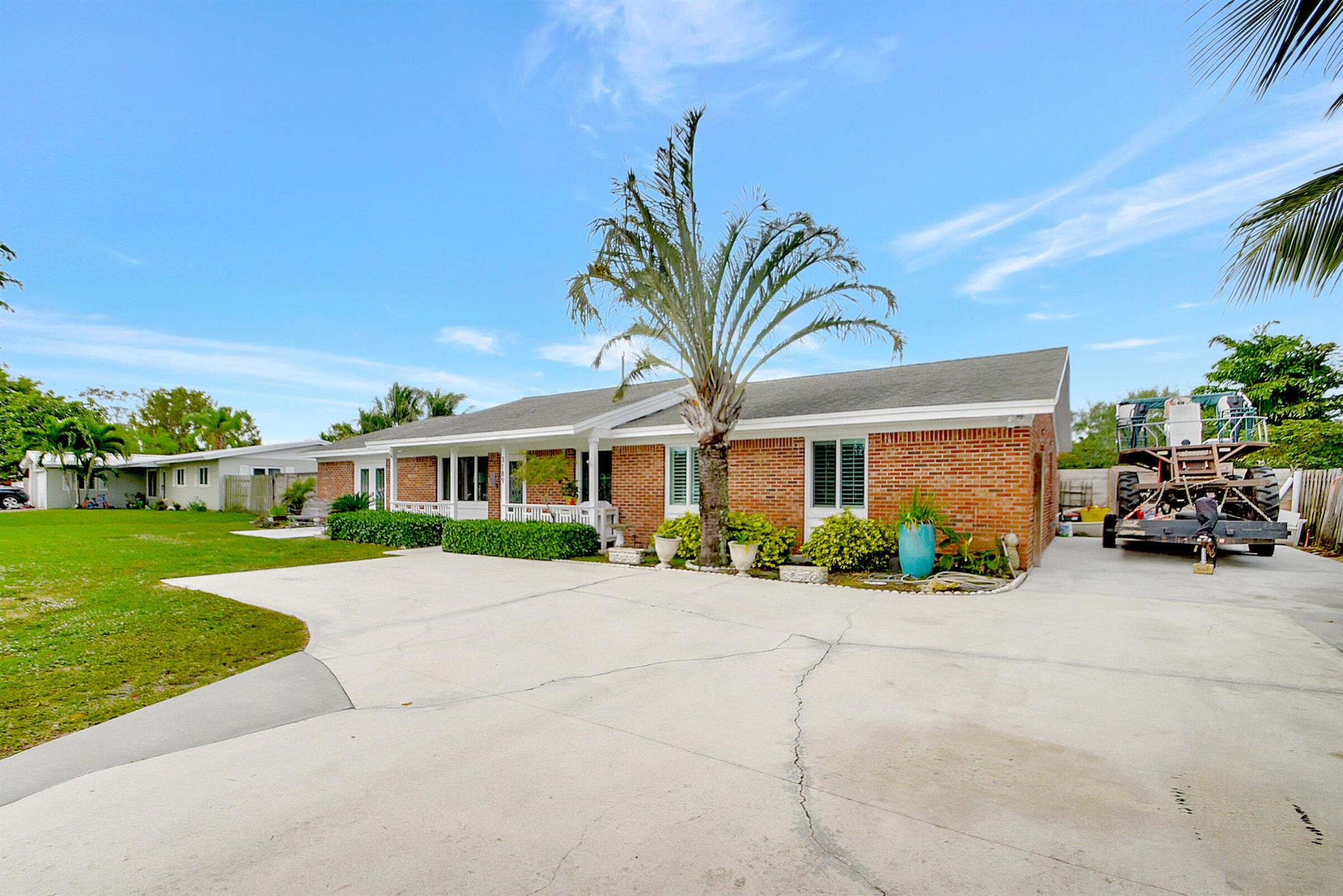 PALM BEACH NATL GOLF AND COUNTRY CLUB ESTATES 1 - Residential