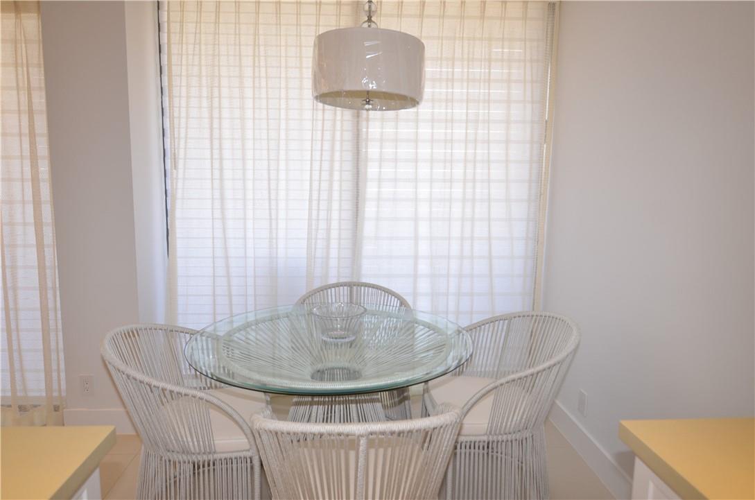 TURNBERRY  TOWERS - Residential Lease