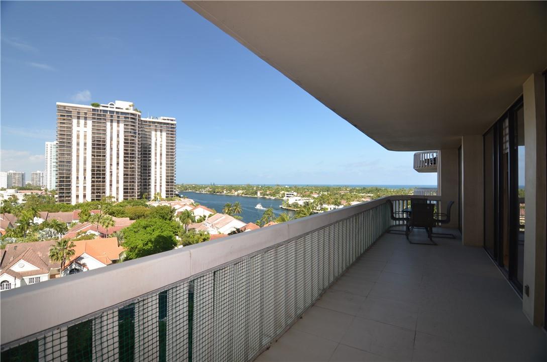 TURNBERRY  TOWERS - Residential Lease