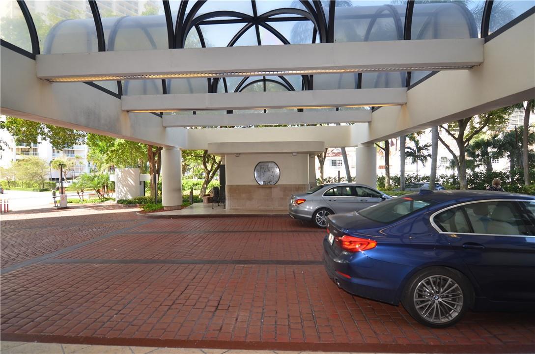 TURNBERRY  TOWERS - Residential Lease