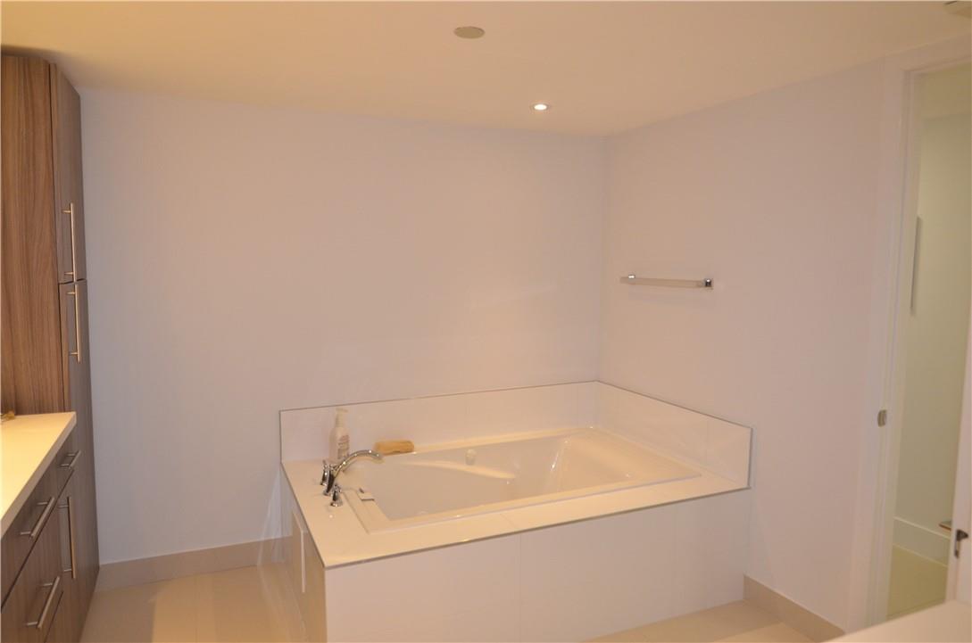 TURNBERRY  TOWERS - Residential Lease