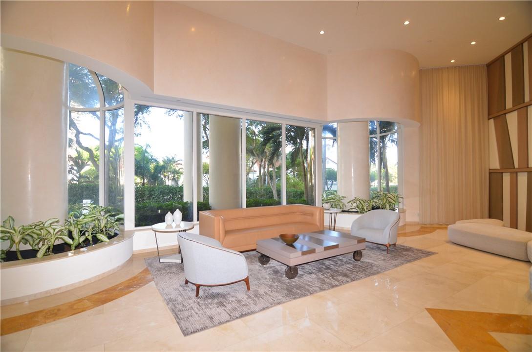 TURNBERRY  TOWERS - Residential Lease