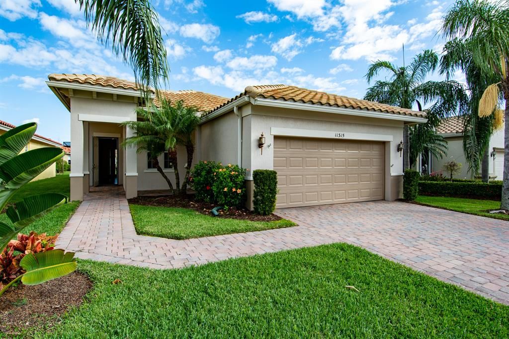 Photo of 11315 SW Mountain Ash Circle, Port Saint Lucie, FL 34987 (MLS # R10699117)