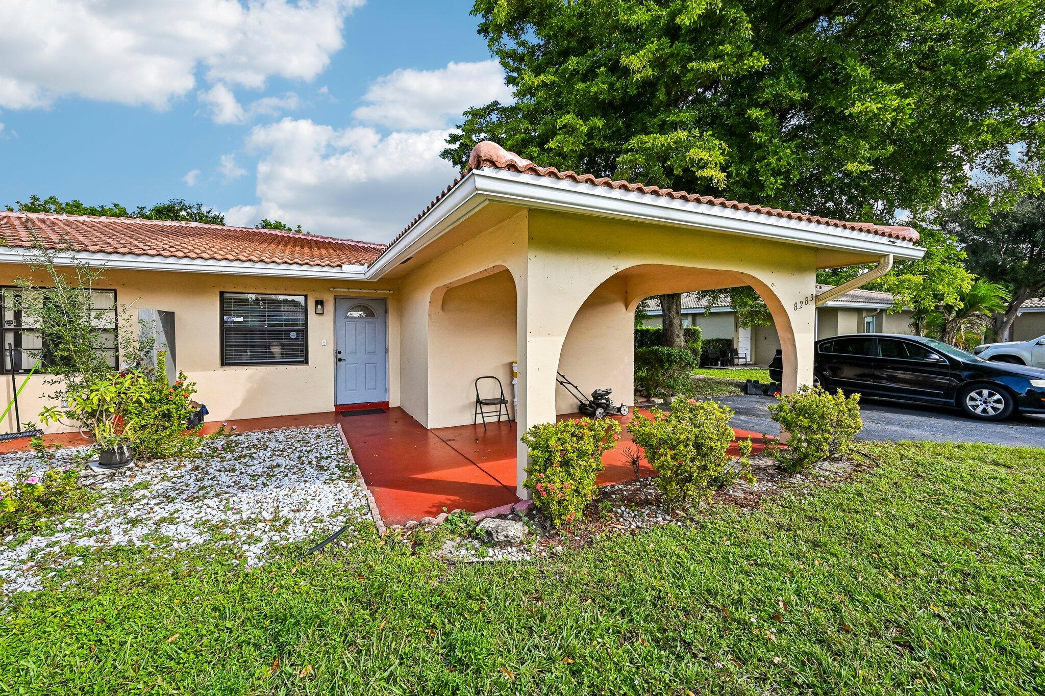 8283 NW 39th Street