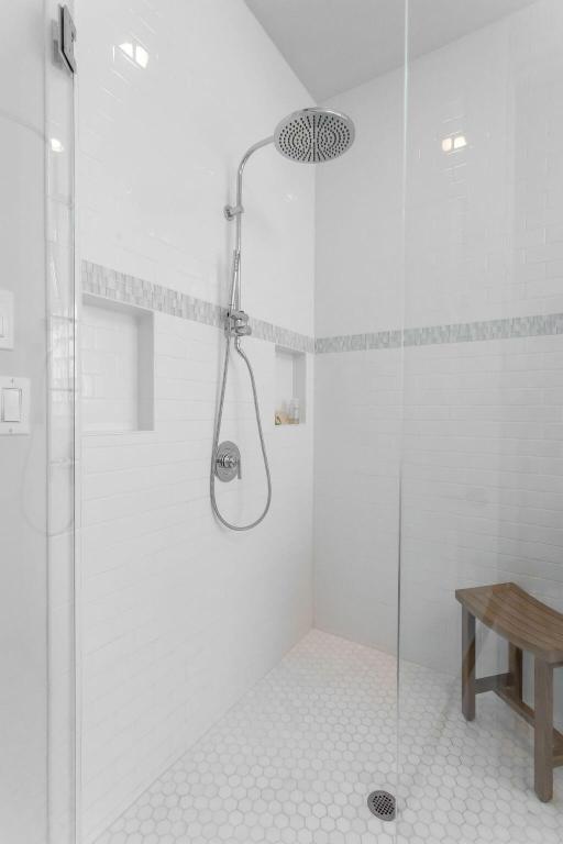 Seven Bridges - Residential