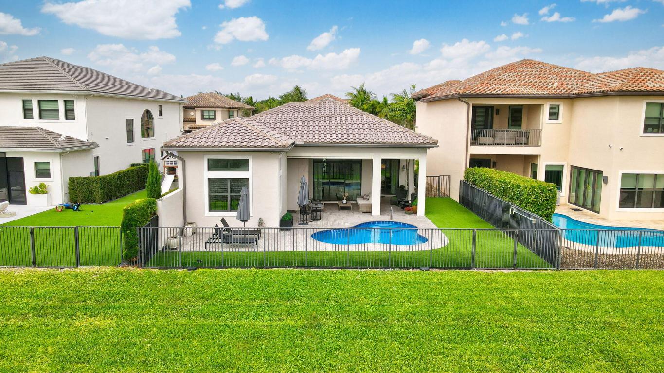 Seven Bridges - Residential