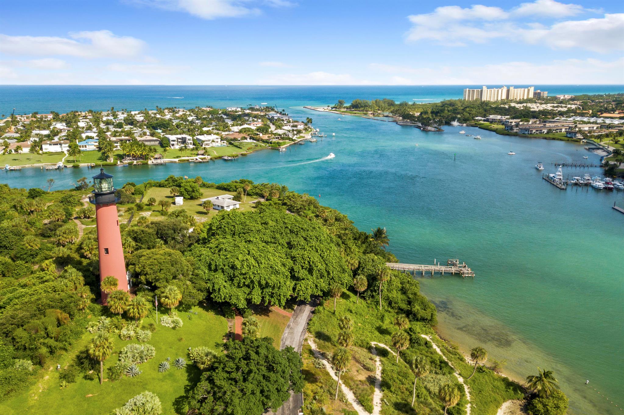 OAK HARBOUR CONDOS - Residential