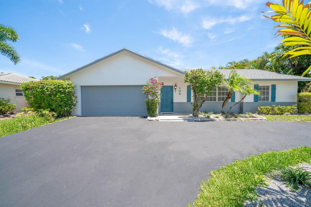 Photo of 104 Orchard Ridge Lane, Boca Raton, FL 33431 (MLS # R10984576)