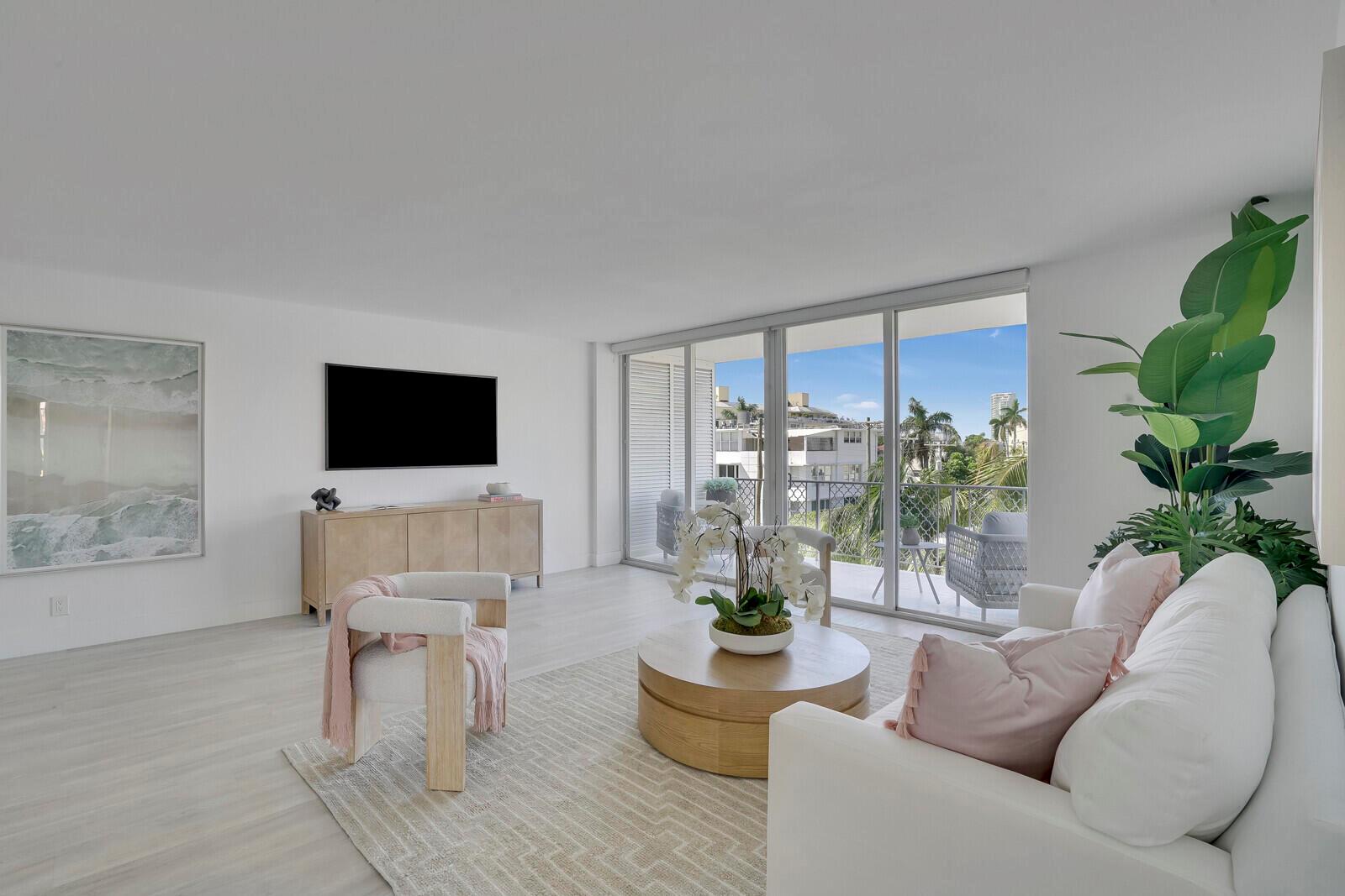 ISLAND HOUSE CONDO - Residential