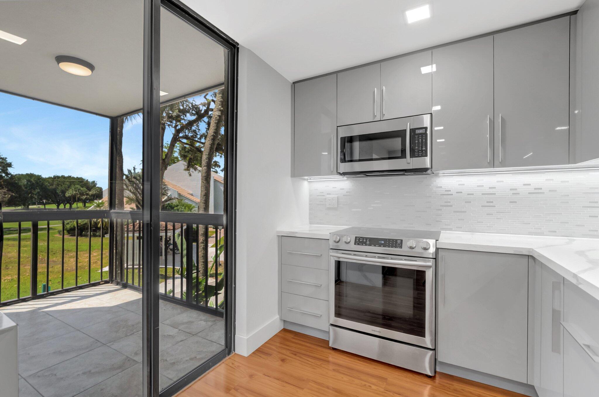 1925 Bridgewood Drive