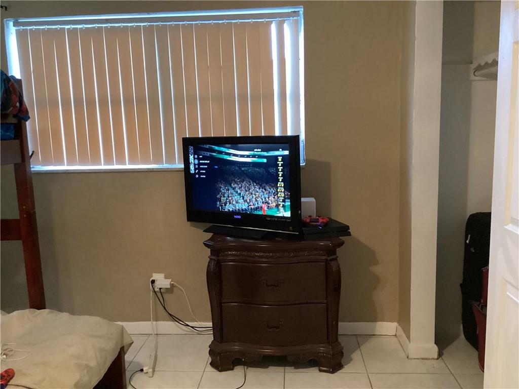 Lauderdale Lakes North Ga - Residential