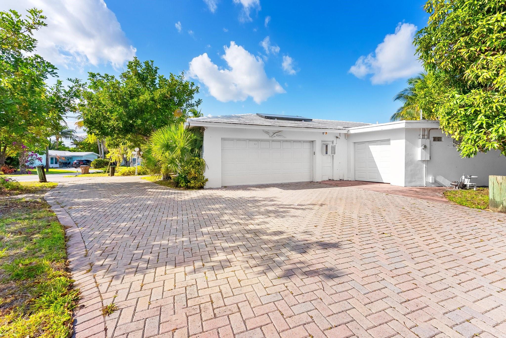 1318 SE 12th Ter