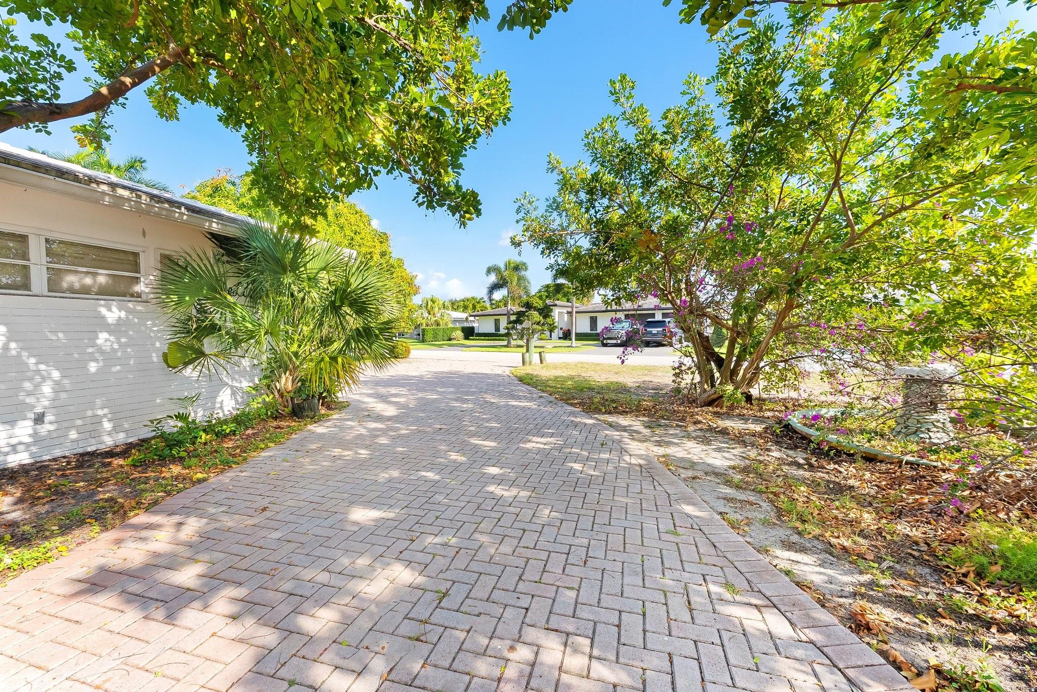 1318 SE 12th Ter