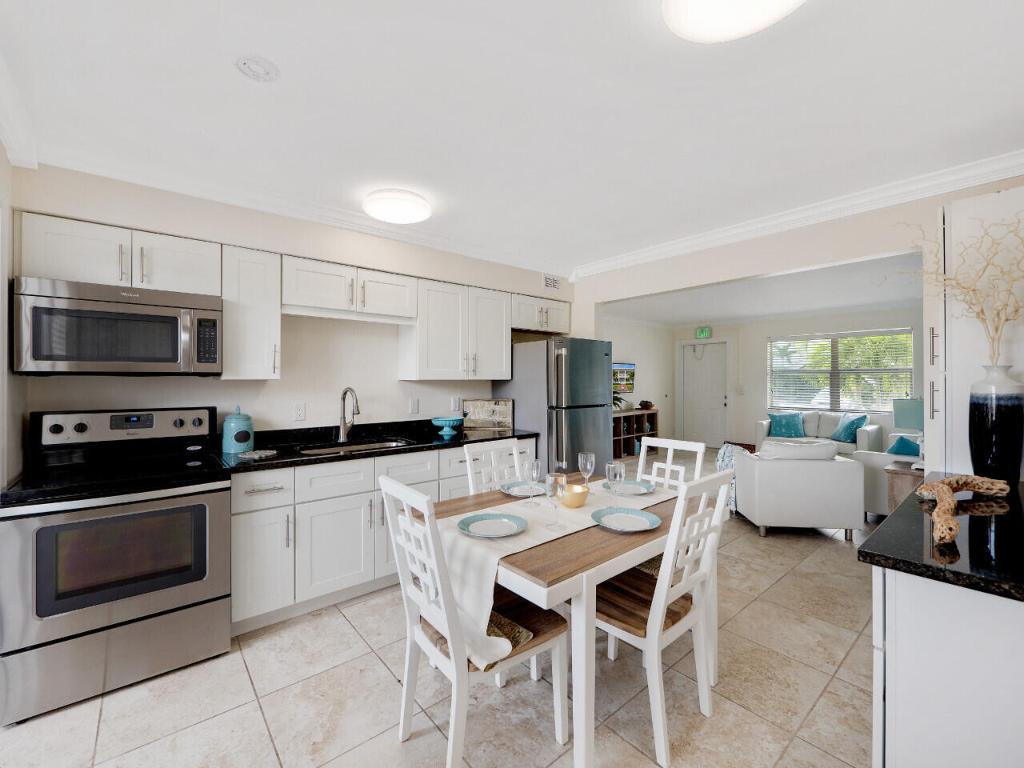 PALM BEACH SHORES - Residential Lease