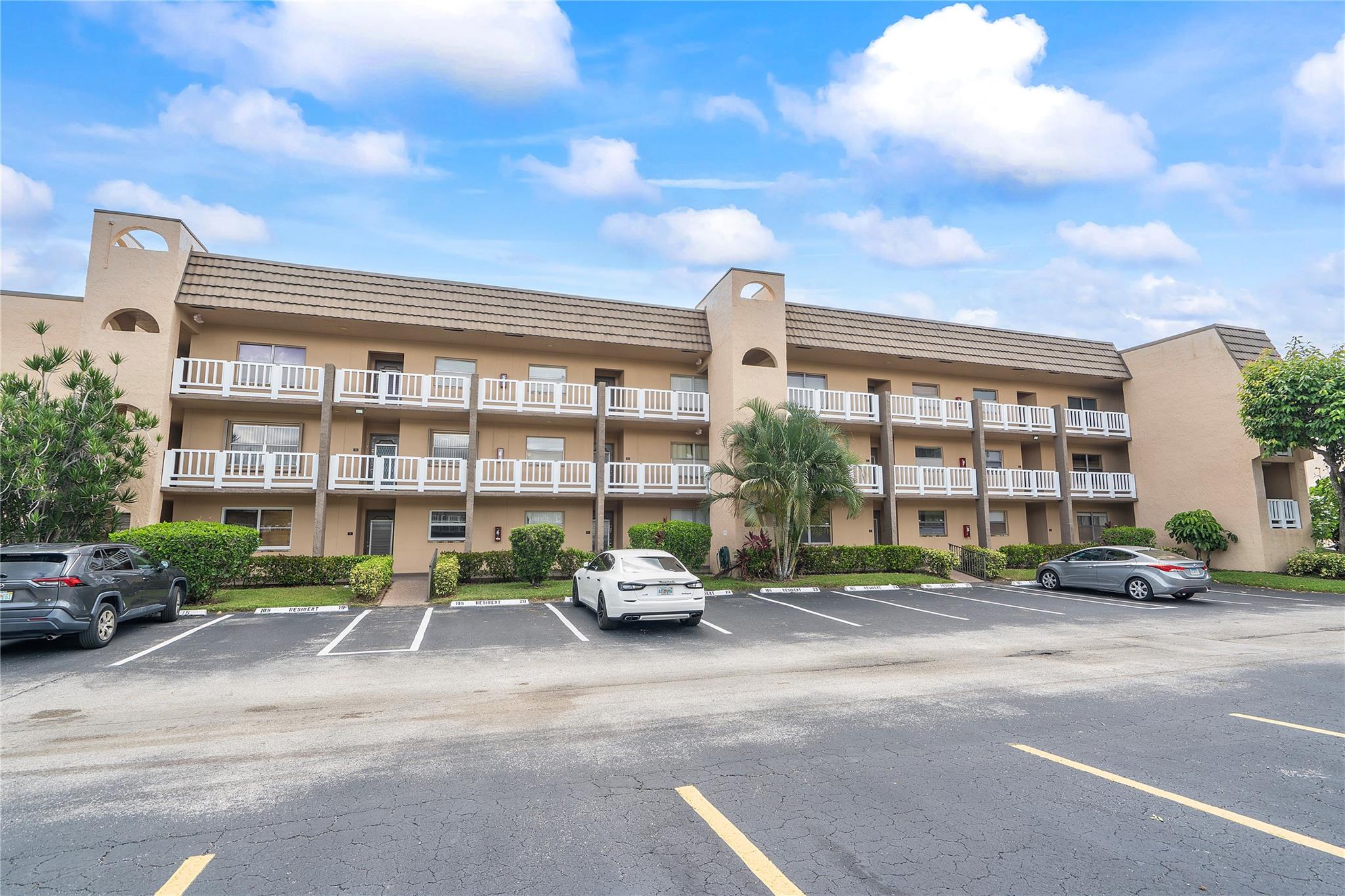 Spacious & Bright 2-Bedroom2-Bath - First Floor with Water View!
Welcome to this well-maintained and comfortable first-floor condo located in the highly desirable Sunrise Lakes Golf Course community. This spacious 2BR|2Bt unit offers a bright and airy layout, with windows in every room allowing for plenty of natural light. The primary suite is roomy and private, while the guest bedroom features a convenient Murphy bed, making it ideal for visitors or flexible use. Step out onto your peaceful screened-in patio and enjoy tranquil water views, with a rear door providing easy access to the backyard—perfect for relaxing or taking in the serene surroundings. This unit is full of potential and ready for your personal touch—whether you want to move right in or upgrade to suit your style.
