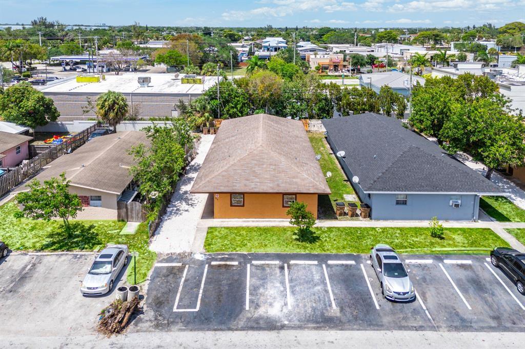 Beautifully Updated 1-Bedroom in Prime East Deerfield Beach Location!
Welcome home to this bright and modern 1-bedroom, 1-bathroom residence ideally situated in East Deerfield Beach. Recently updated with stylish finishes, this home offers comfortable living with an open layout, sleek kitchen, and spacious bedrooms. Enjoy the convenience of being just minutes from the beach, major highways, shopping, dining, and public transportation. Whether you’re commuting or relaxing by the ocean, this location has it all. Don’t miss this opportunity! Available for immediate occupancy