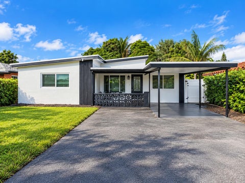Photo of 3821 NE 17TH Avenue, Pompano Beach, FL 33064 (MLS # B26090701)