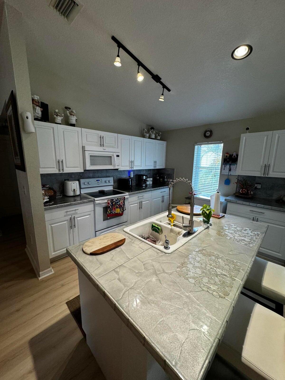 PORT ST LUCIE SECTION 18 - Residential